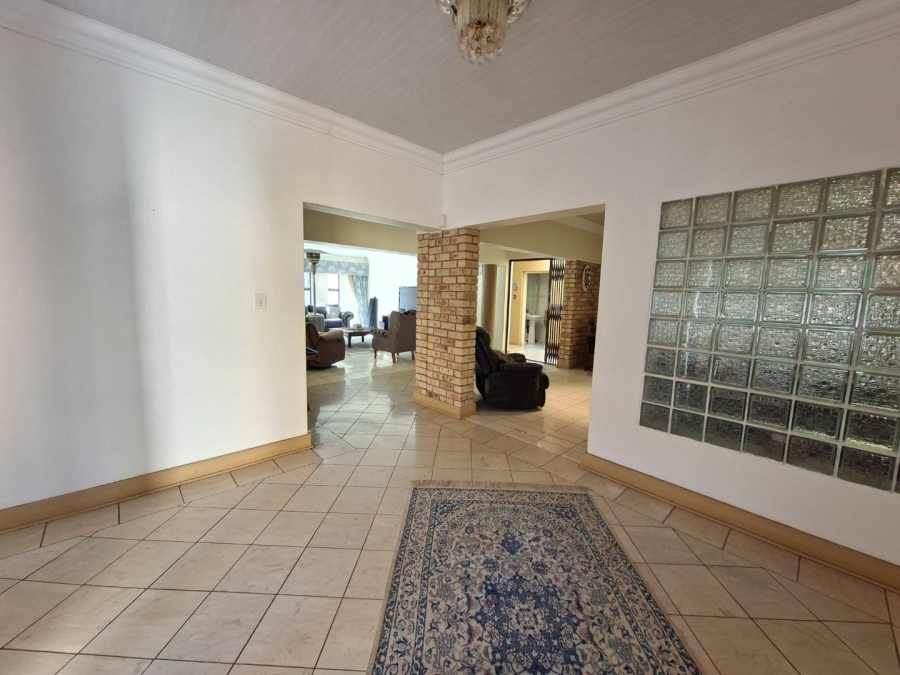 5 Bedroom Property for Sale in Baysvalley Free State